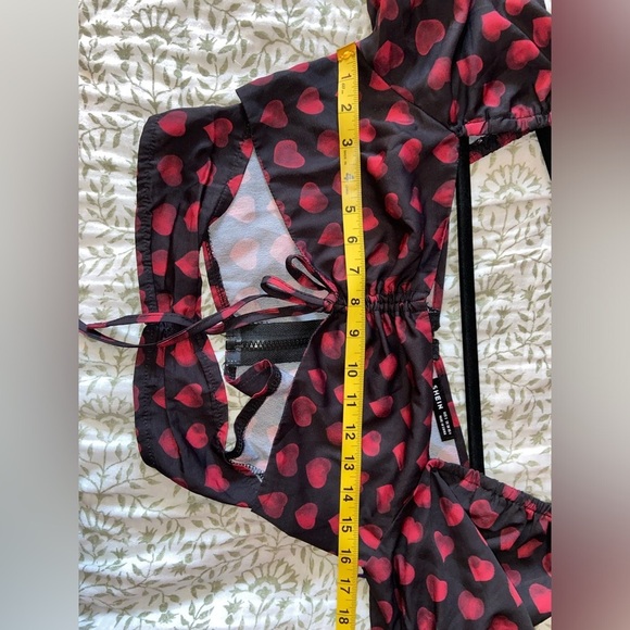 SHEIN Black and Red Heart Print Women's Small Crop Top - Picture 4 of 4